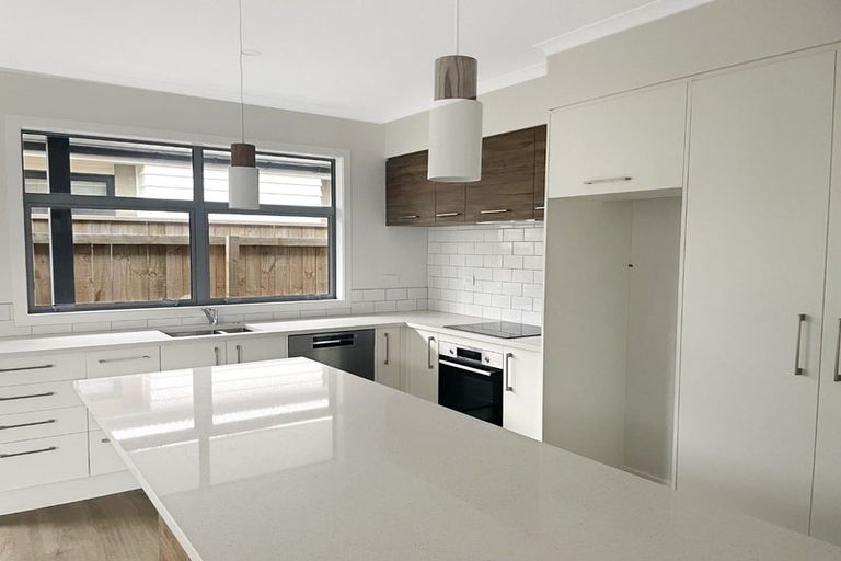 Photo of property in 24 Te Ara O Motutawa, Avalon, Lower Hutt, 5011