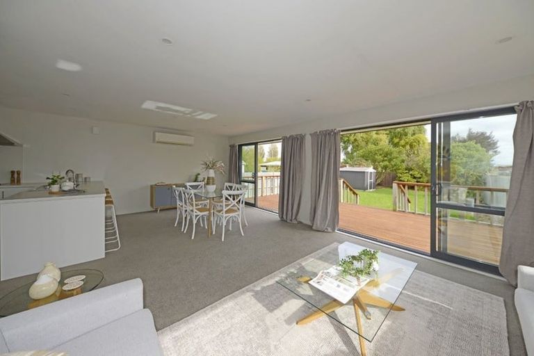 Photo of property in 27 Hargood Street, Woolston, Christchurch, 8062