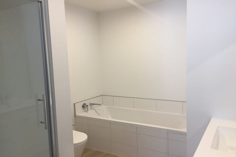 Photo of property in 7 Mount Nicholas Avenue, Wanaka, 9305