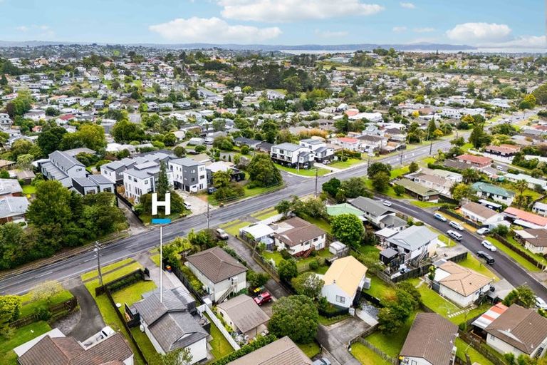 Photo of property in 55 Triangle Road, Massey, Auckland, 0614