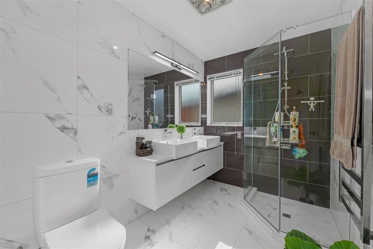 Photo of property in 39 Hikuawa Road, Flat Bush, Auckland, 2019