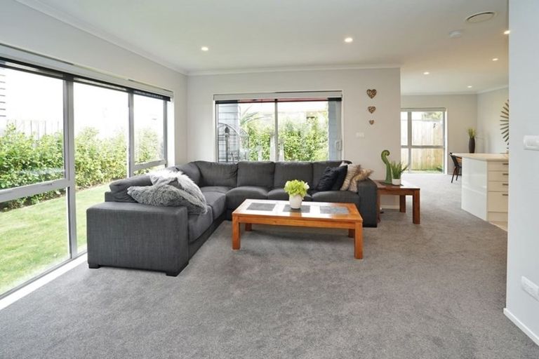 Photo of property in 13u2 Crosher Place, Silverdale, Hamilton, 3216