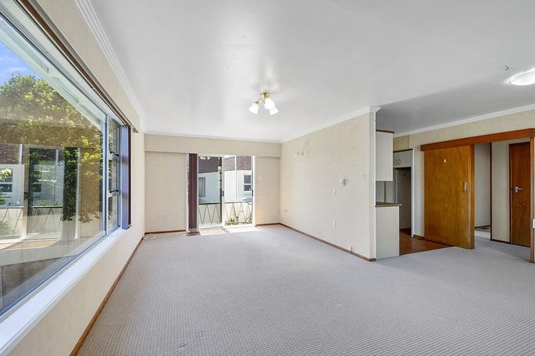Photo of property in 16c Te Mete Terrace, Merrilands, New Plymouth, 4312