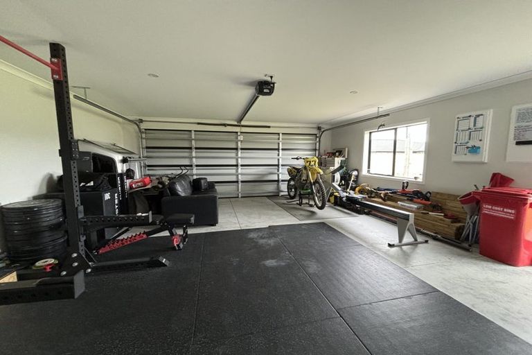 Photo of property in 6 Ash Close, Levin, 5510