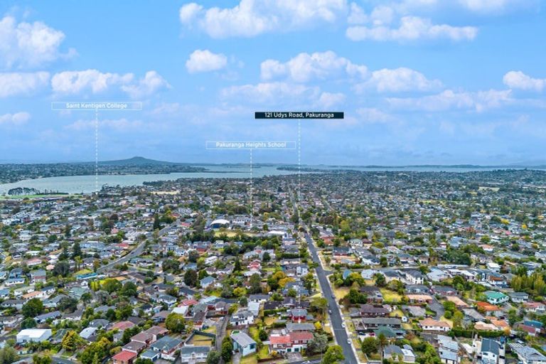 Photo of property in 121 Udys Road, Pakuranga, Auckland, 2010