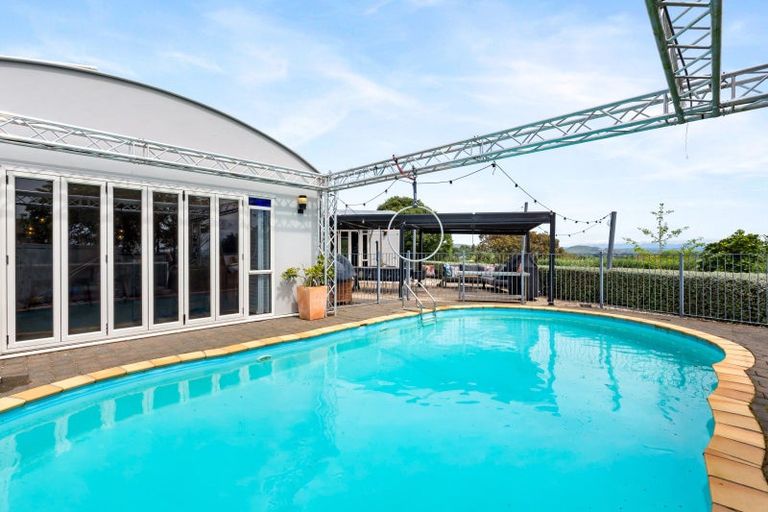 Photo of property in 15 Woodford Heights, Havelock North, 4130