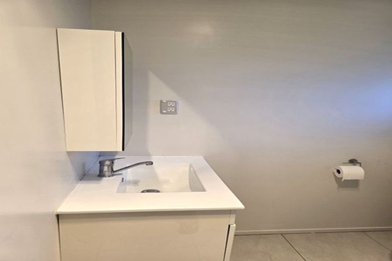 Photo of property in 69 Bleakhouse Road, Howick, Auckland, 2014