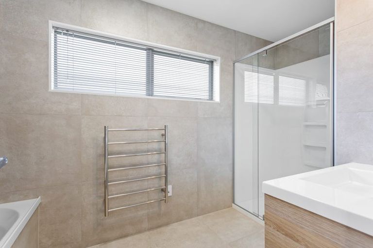 Photo of property in 32 Te Mura Crescent, Takanini, 2112