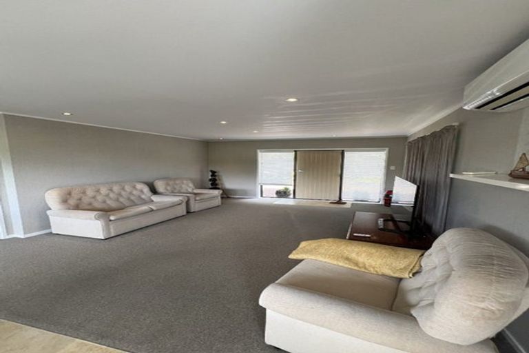 Photo of property in 2/7 Anna Watson Road, Half Moon Bay, Auckland, 2012