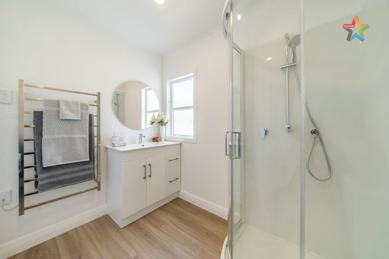 Photo of property in 12 Heath Grove, Waiwhetu, Lower Hutt, 5010