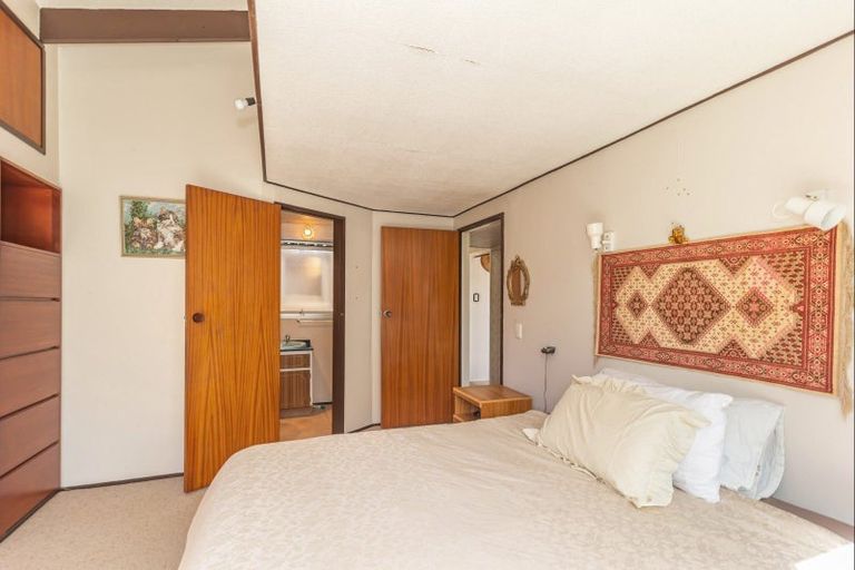 Photo of property in 33 Highbury Drive, Levin, 5510