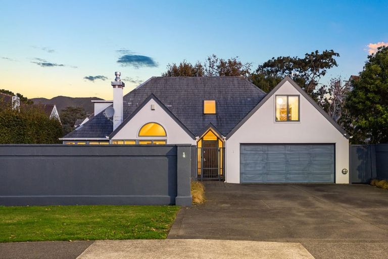 Photo of property in 1 Manuka Avenue, Woburn, Lower Hutt, 5010