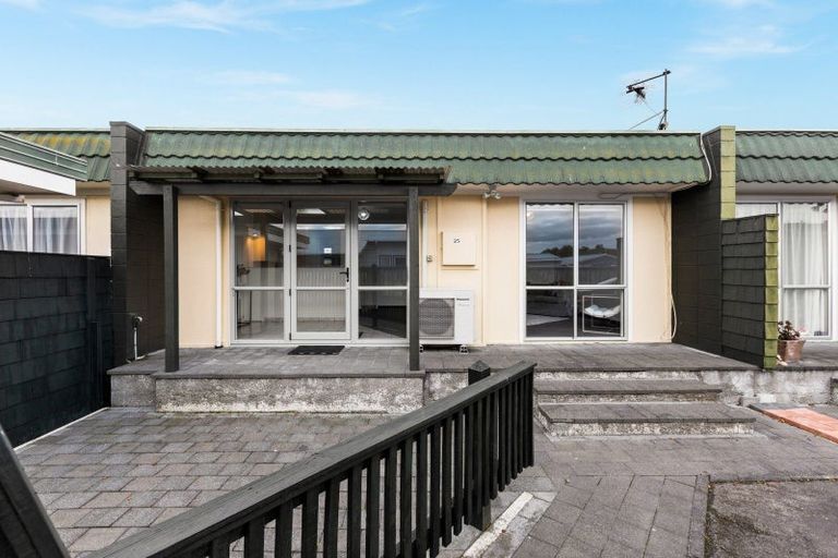Photo of property in 25 Liverpool Crescent, Tamatea, Napier, 4112