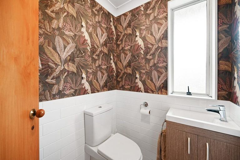 Photo of property in 9 Kelvin Place, Hamilton East, Hamilton, 3216