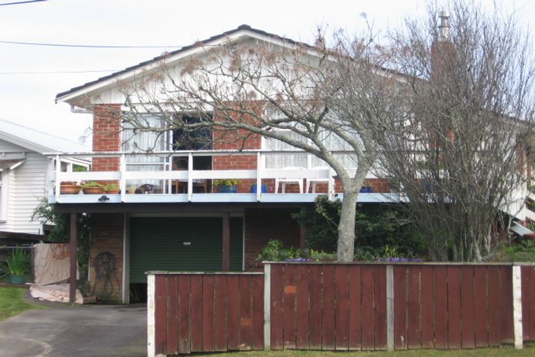 Photo of property in 162 Don Buck Road, Massey, Auckland, 0614