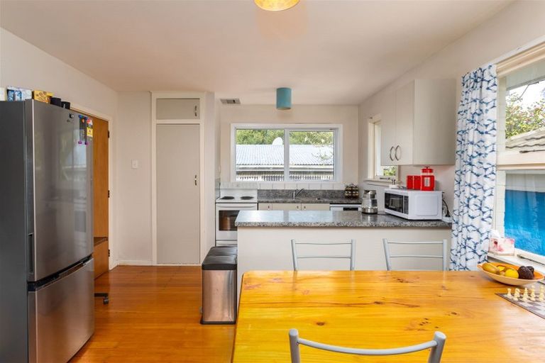 Photo of property in 26 Staveley Street, Avonhead, Christchurch, 8042