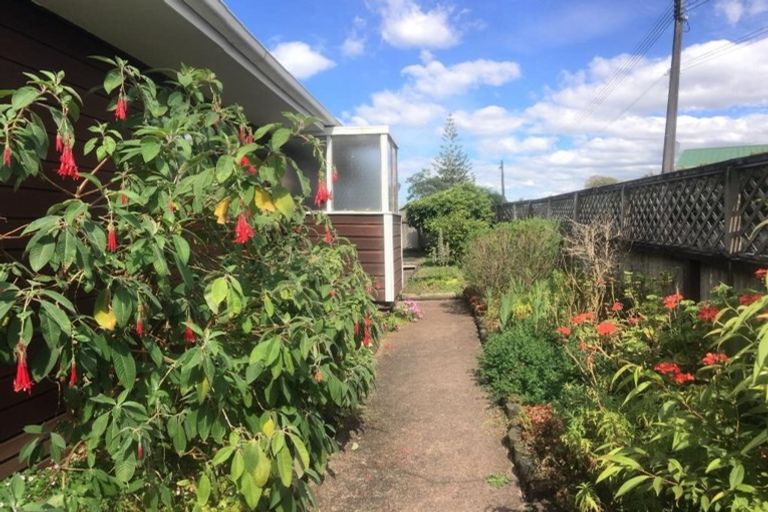 Photo of property in 165a/3 Colwill Road, Massey, Auckland, 0614