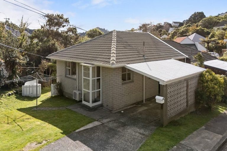 Photo of property in 1 Cardrona Way, Karori, Wellington, 6012