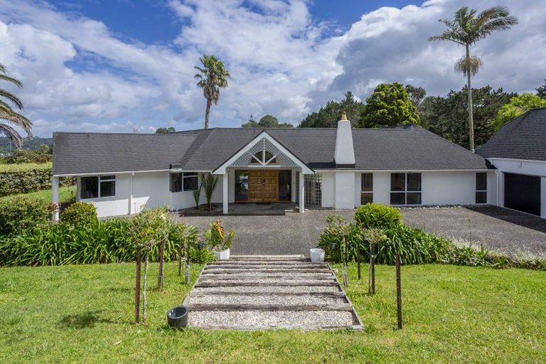 Photo of property in 30 Bernard Magnus Lane, Greenhithe, Auckland, 0632