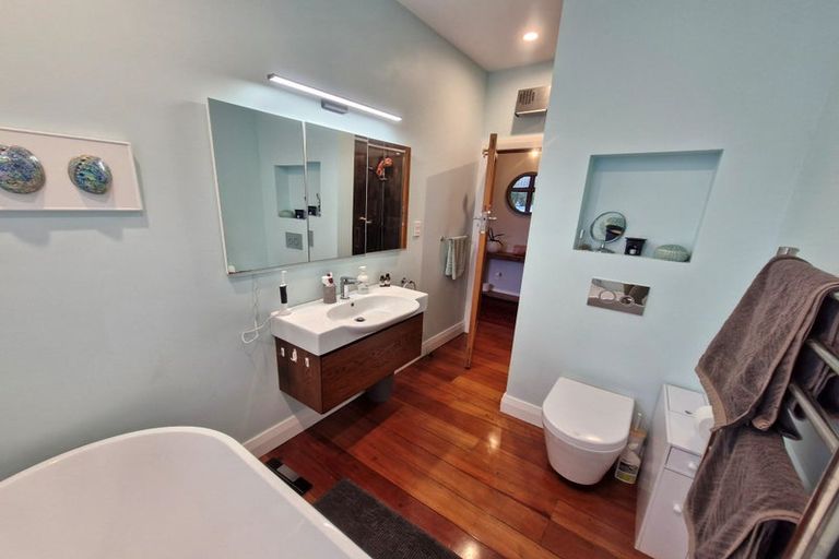 Photo of property in 98 Mitchell Street, Brooklyn, Wellington, 6021