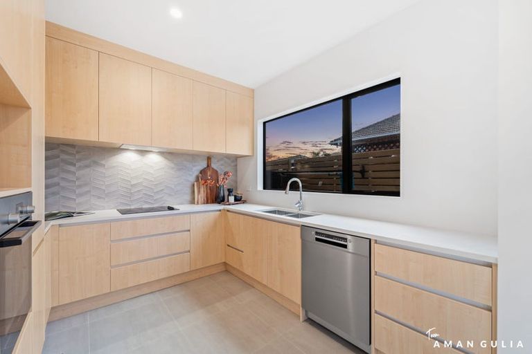 Photo of property in 7e Poto Street, Te Atatu South, Auckland, 0610