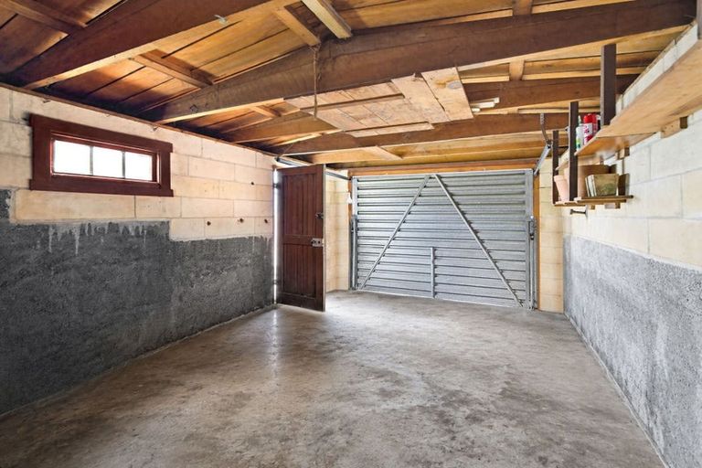 Photo of property in 30 Wharfe Street, South Hill, Oamaru, 9400