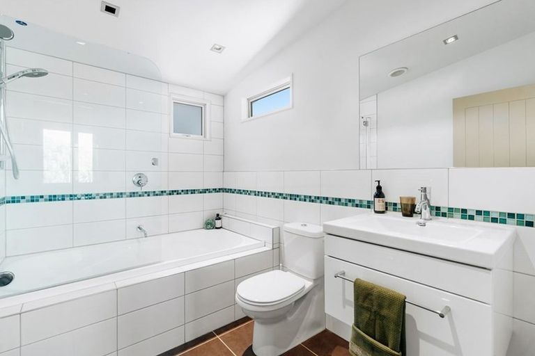 Photo of property in 8 Pisa Moorings Road, Mount Pisa, Cromwell, 9383