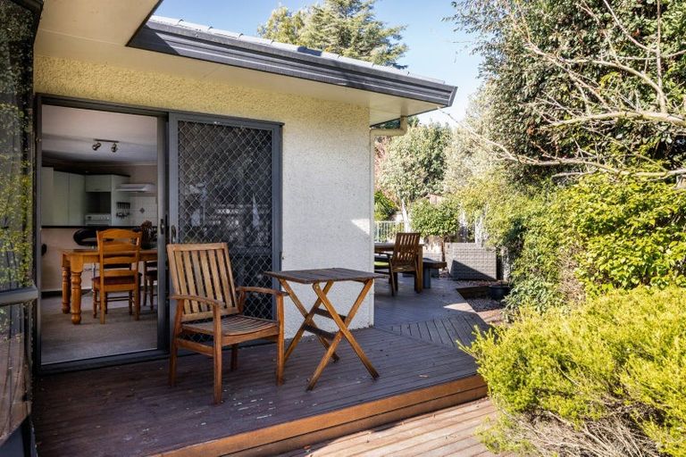 Photo of property in 17 Penlington Place, Havelock North, 4130