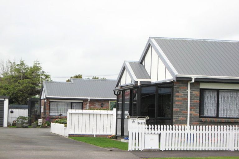 Photo of property in 1/217 Coronation Avenue, Welbourn, New Plymouth, 4310