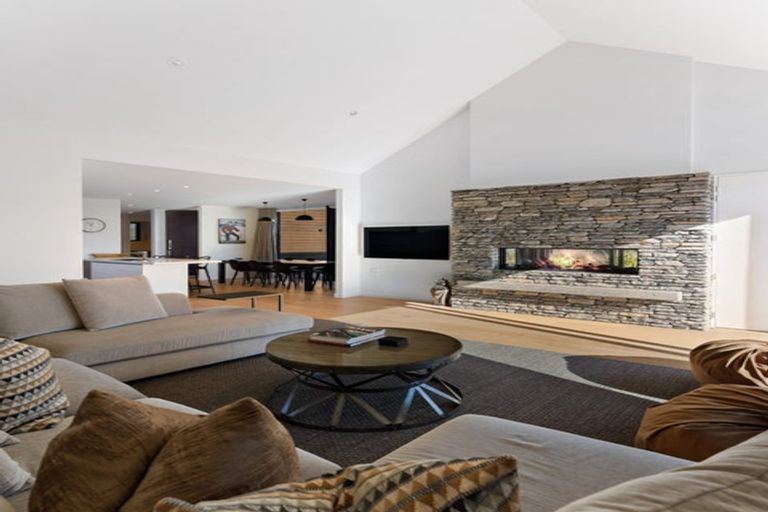 Photo of property in 4 Stockyard Lane, Jacks Point, Queenstown, 9371