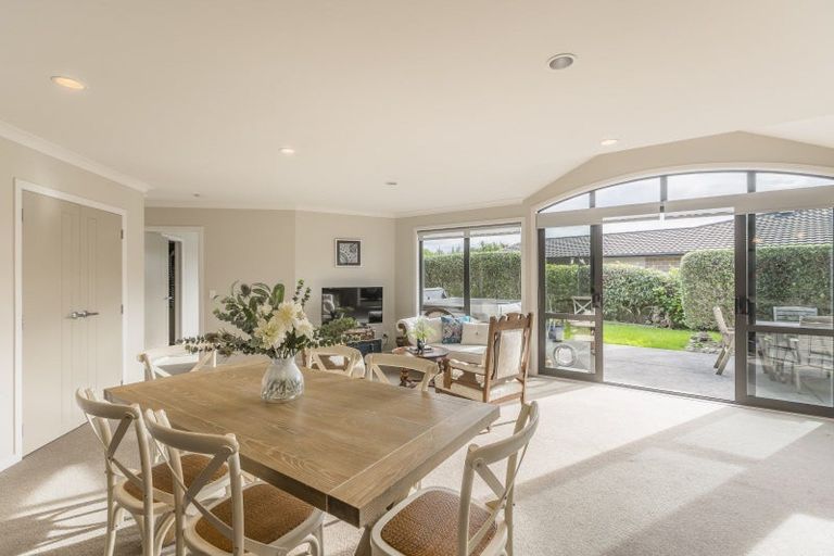 Photo of property in 8 Pateke Way, Paraparaumu Beach, Paraparaumu, 5032