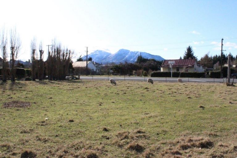 Photo of property in 2 Holmes Street, Mossburn, 9792