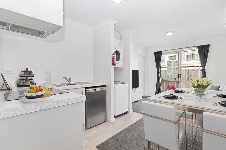 Photo of property in 2u4 Palmerston Street, Hamilton Central, Hamilton, 3204