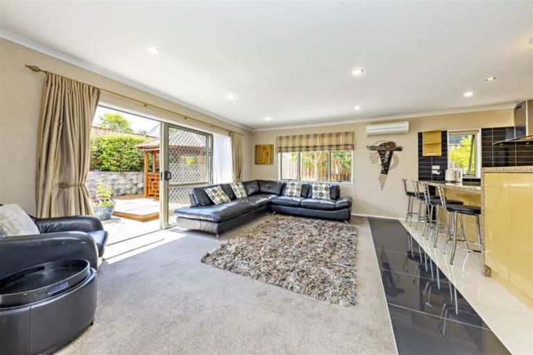 Photo of property in 116 Cyril French Drive, Flat Bush, Auckland, 2016