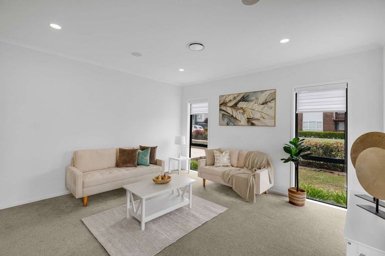 Photo of property in 62 Donegal Park Drive, Flat Bush, Auckland, 2019