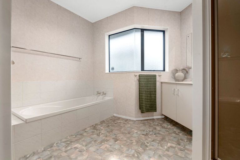 Photo of property in 4 Western Heights Drive, Western Heights, Hamilton, 3200