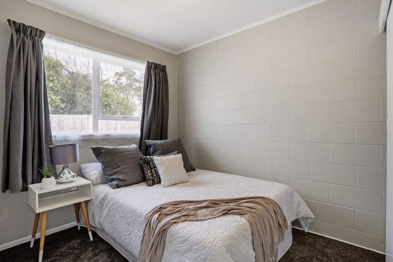 Photo of property in 3/68 Rua Road, Glen Eden, Auckland, 0602