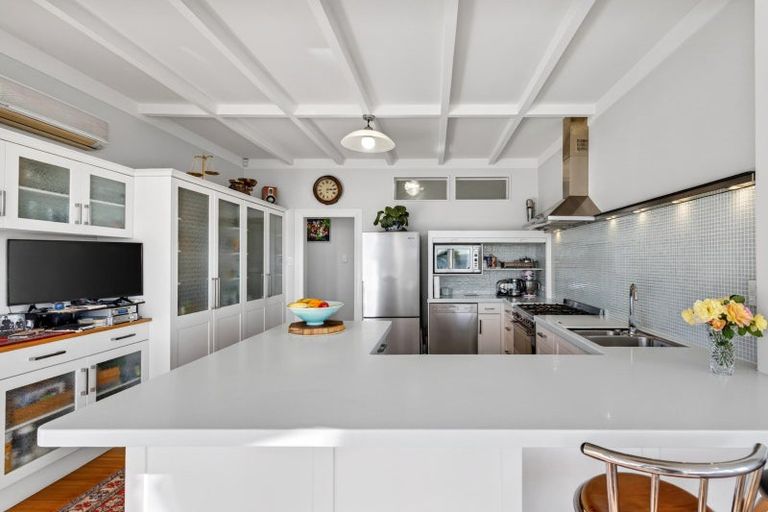 Photo of property in 40 Hospital Terrace, Hospital Hill, Napier, 4110