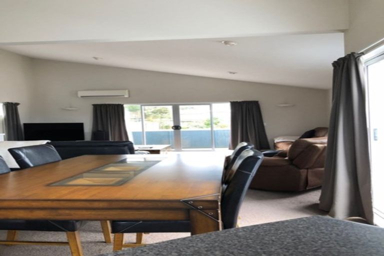 Photo of property in 17a Sandybrow, Churton Park, Wellington, 6037