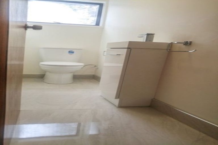 Photo of property in 164 Sunset Road, Unsworth Heights, Auckland, 0632