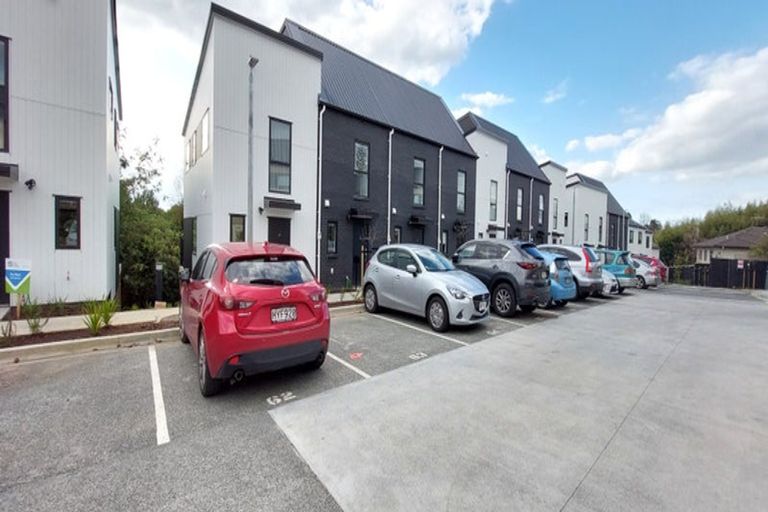 Photo of property in 2/125b Metcalfe Road, Ranui, Auckland, 0612