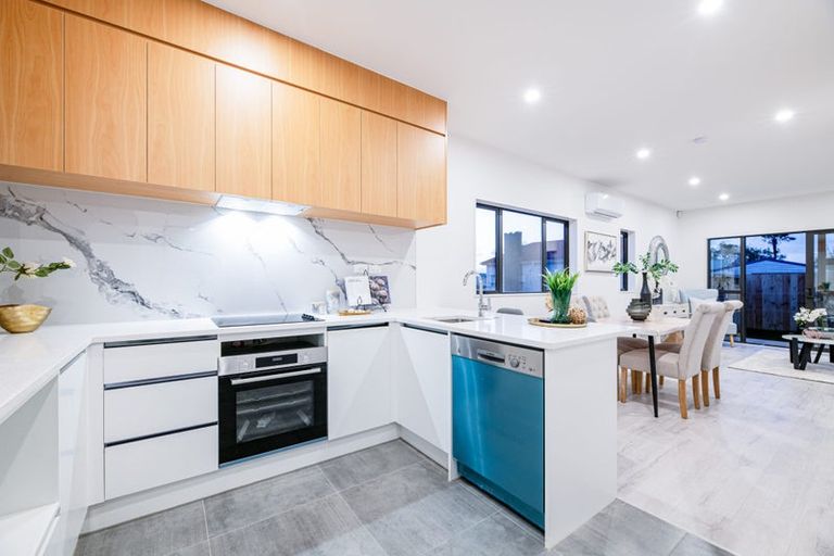 Photo of property in 4/50 Newington Road, Henderson, Auckland, 0612