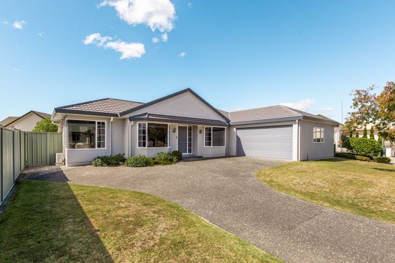 Photo of property in 3 Dules Walk, Taradale, Napier, 4112