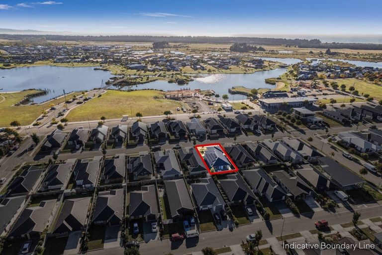 Photo of property in 25 Waituna Street, Pegasus, 7612