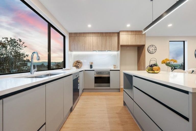 Photo of property in 4202e Great North Road, Glendene, Auckland, 0602