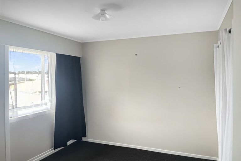 Photo of property in 2/12 Trevethick Grove, Woburn, Lower Hutt, 5010