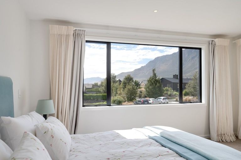 Photo of property in 37 Mcadam Drive, Jacks Point, Queenstown, 9371