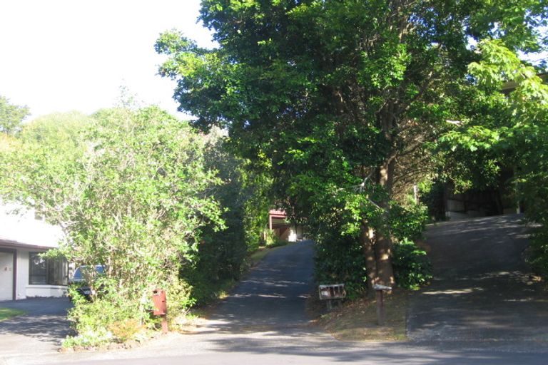 Photo of property in 8 Menear Lane, Hillcrest, Auckland, 0627