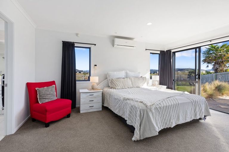 Photo of property in 27 Sarah Place, Papamoa Beach, Papamoa, 3118