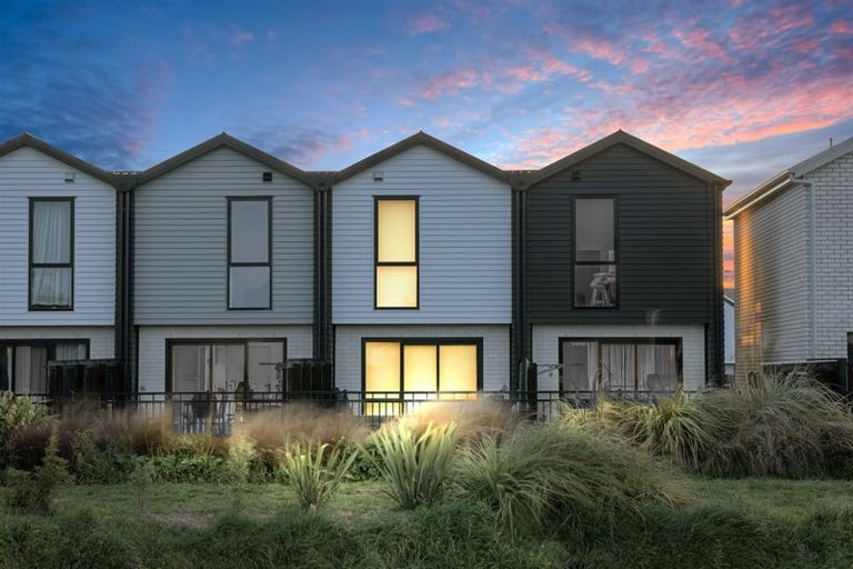 Photo of property in 30 Piripiri Place, Broomfield, Christchurch, 8042